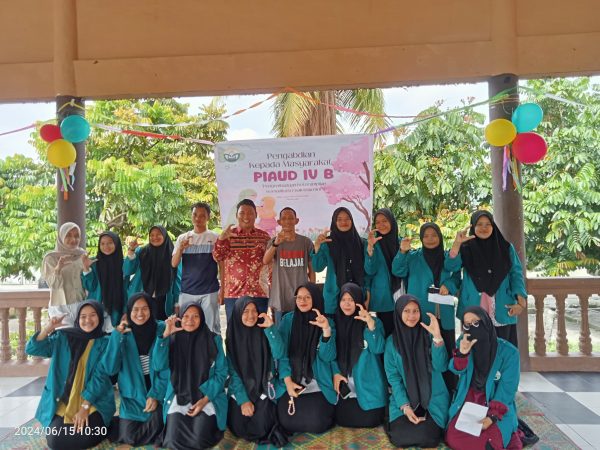 Mahasiswi PIAUD STAIN Madina membersamai Anak-anak Kotasiantar﻿﻿ dalam Calistung