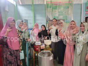 Lurah Kotasiantar dan Ibu-Ibu Pengajian Jamiyatul Mubarokah