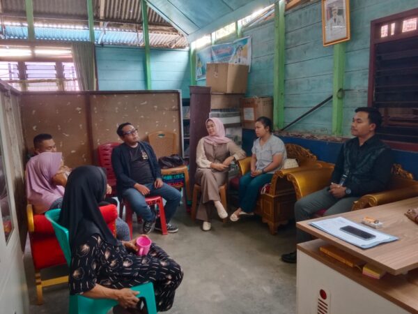 Kelurahan Kota Siantar Bersama Paralegal Pos Bantuan Hukum Fasilitasi Mediasi Kasus Penganiayaan dan Hutang Warga