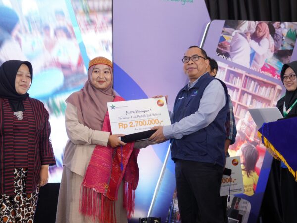 Khofifah Indah Al Husna Raih Juara Harapan I Lomba Menulis Esai Praktik Baik Relawan Literasi Masyarakat Tingkat Nasional