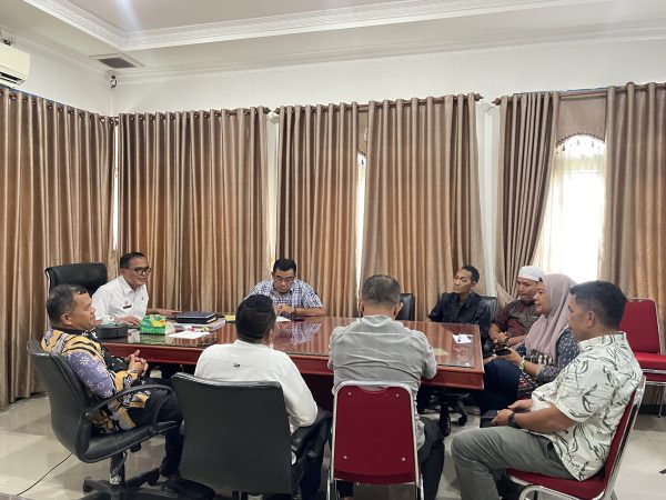 Rakor Bersama SEKDAKAB MADINA: Penguatan Inovasi Pengelolaan Sampah Melalui Program Bank Sampah di Kabupaten Mandailing Natal